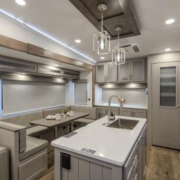 2025 Avenue 37MBR Interior