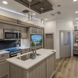 2025 Avenue 37MBR Interior