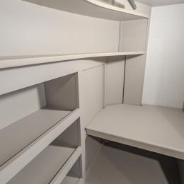 2025 Paradigm 295MK Interior